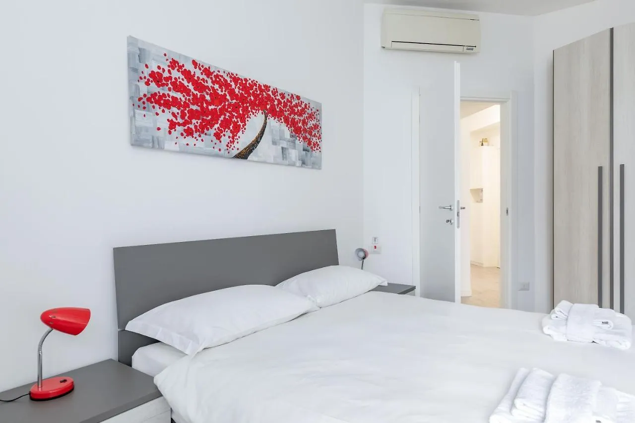 Apartment Piazza De Angeli M1 Comfortable Flat With Balcony Milan