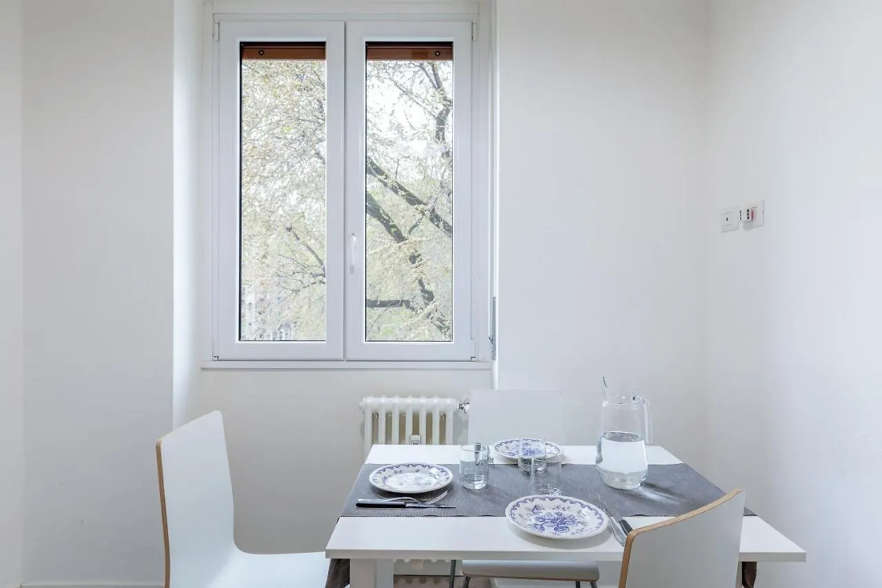 Apartment Piazza De Angeli M1 Comfortable Flat With Balcony Milan